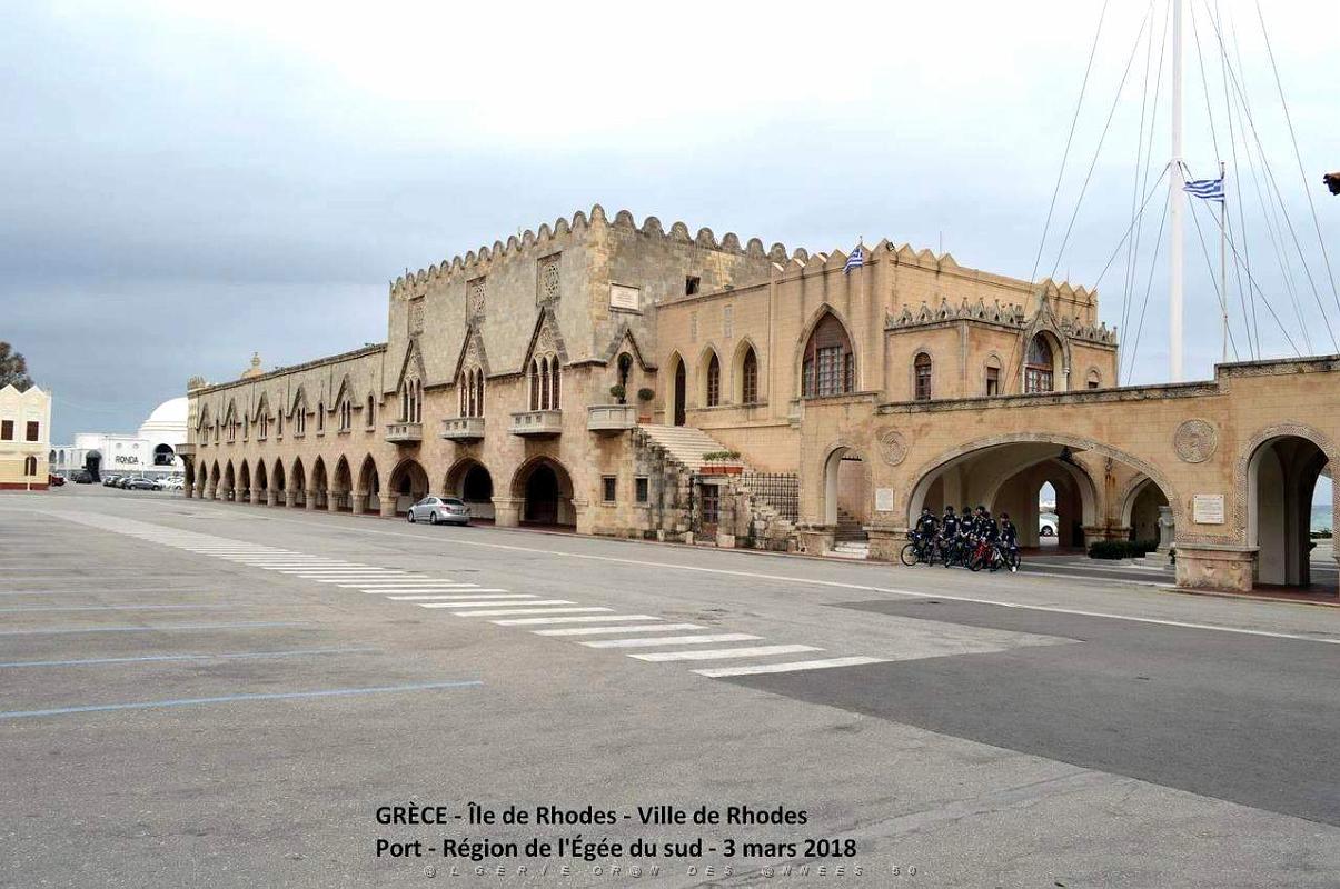 119- Rhodes ville et port d'honneur.JPG